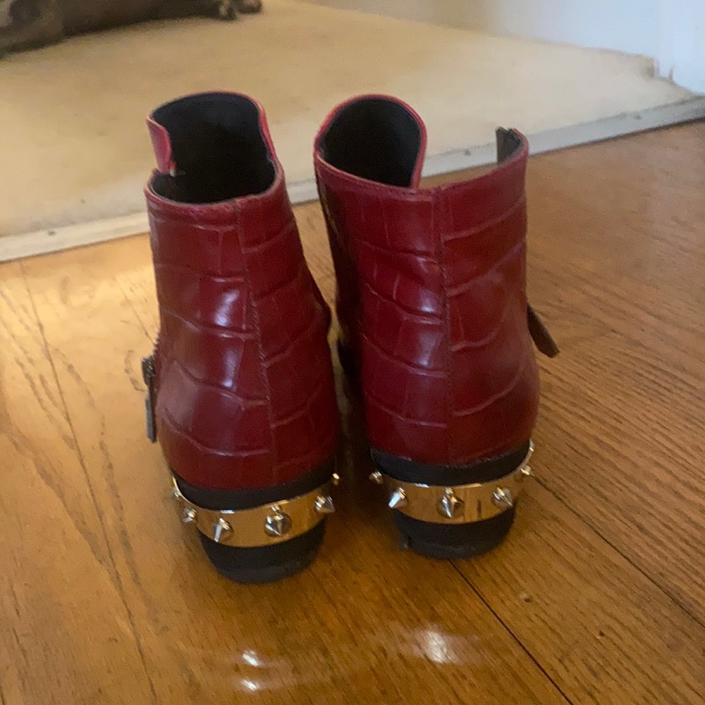 Red Boots!